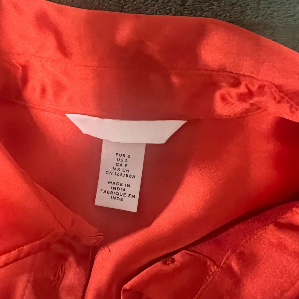 H&M Red Satin Blouse - Picture 3 of 3